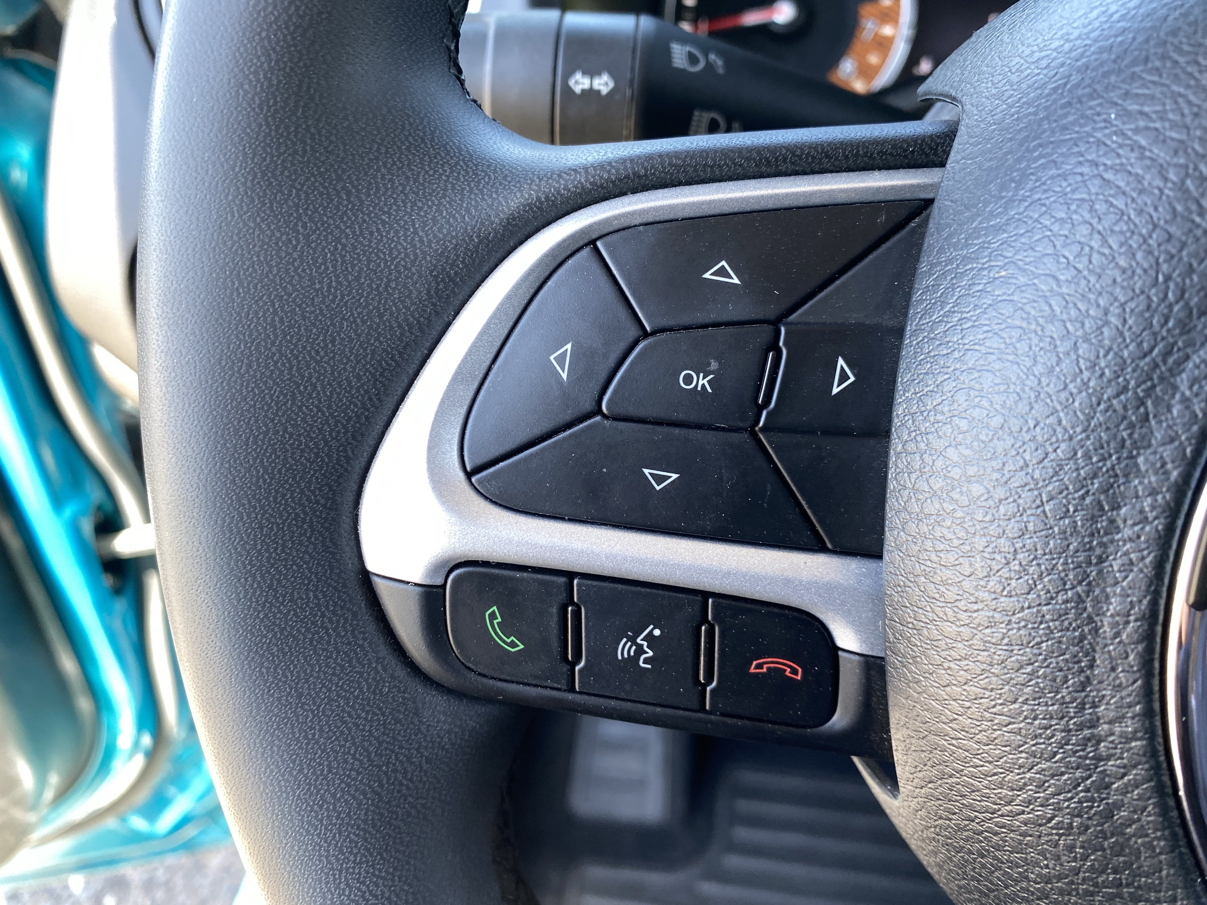 Used 2021 Jeep Renegade Latitude FWD image 27
