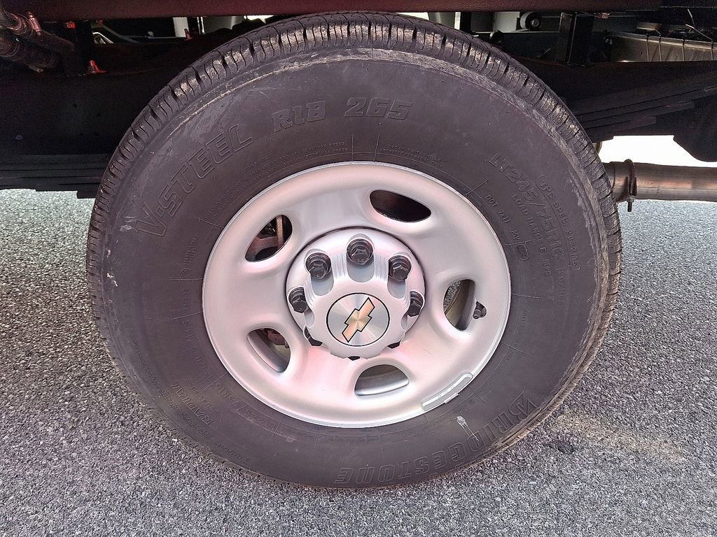 New 2024 Chevrolet Express 3500 1WT Cutaway Van w/ Power Convenience Package image 5