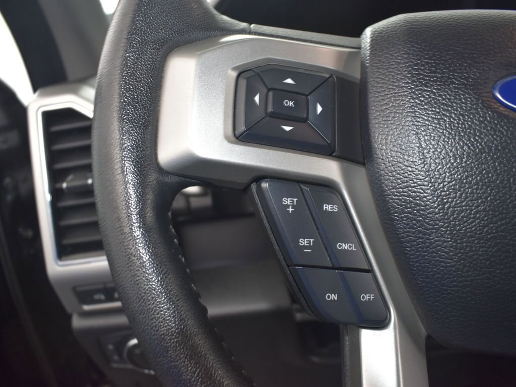 Certified 2020 Ford F350 Lariat w/ Lariat Value Package image 13