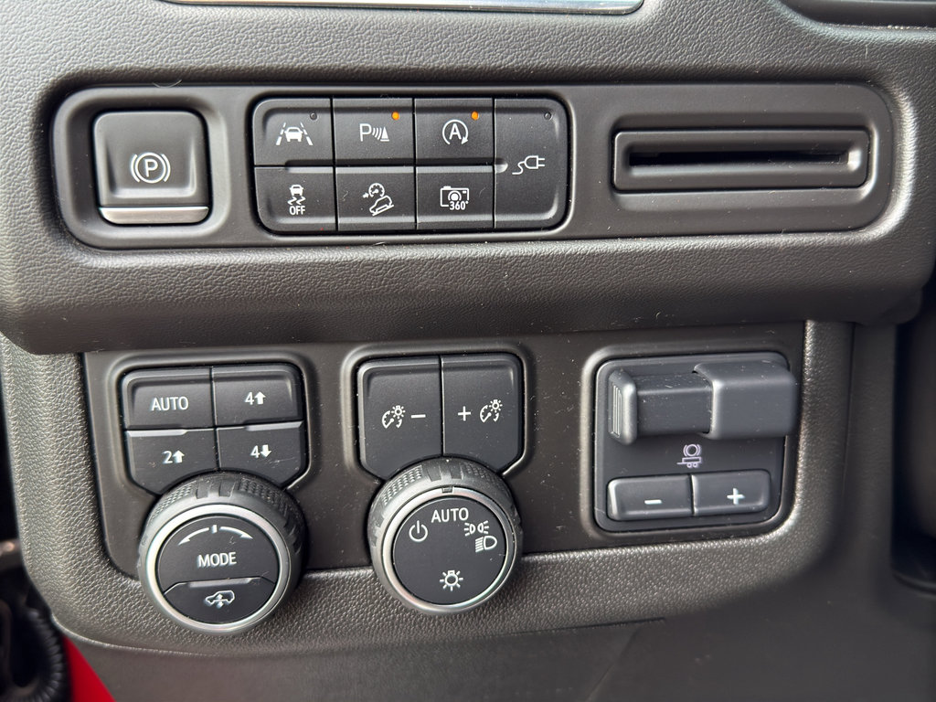 Used 2022 Chevrolet Suburban Z71 w/ Z71 Off-Road Package image 20