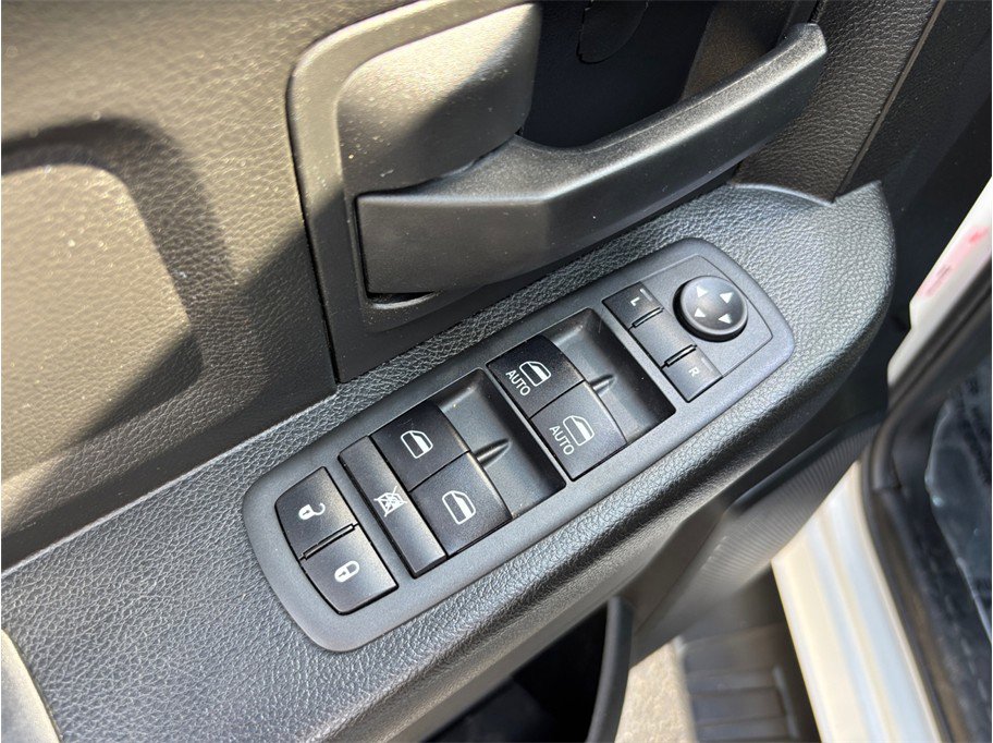 Used 2020 RAM 1500 Tradesman w/ Chrome Appearance Group image 16