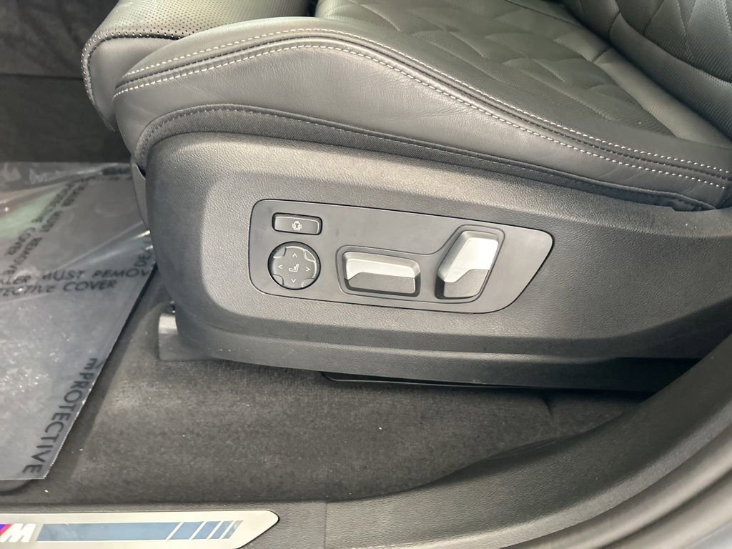 Used 2025 BMW X5 xDrive40i w/ M Sport Package image 49