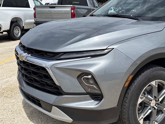Used 2025 Chevrolet Blazer LT FWD video 2