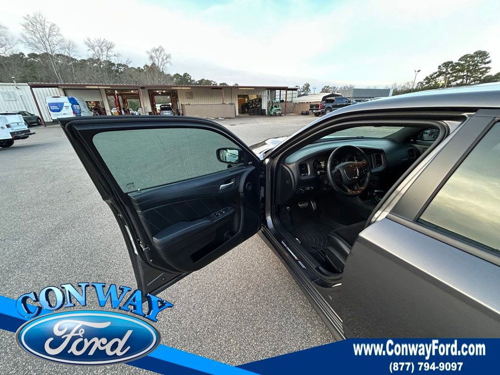 Used 2023 Dodge Charger R/T w/ Plus Group image 27