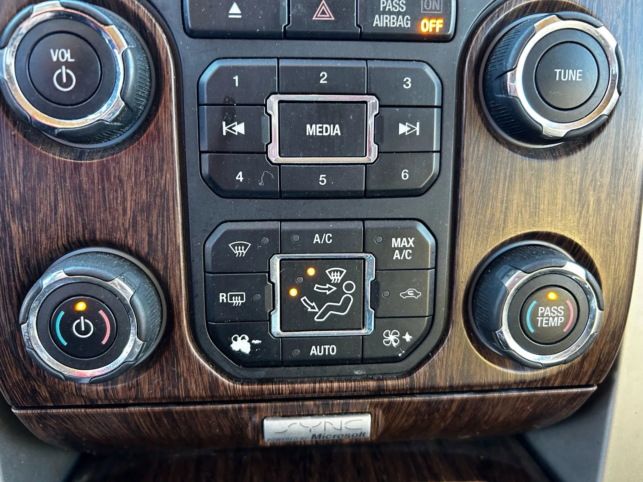 Used 2014 Ford F150 Lariat w/ Equipment Group 501A Mid image 22