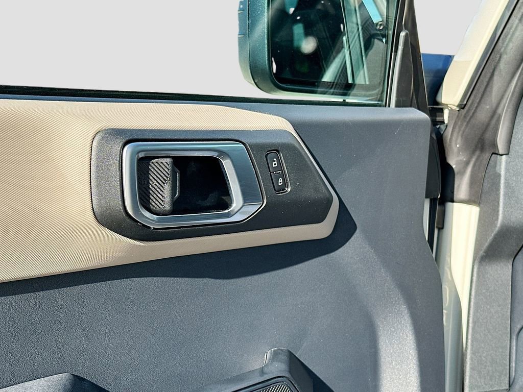 New 2025 Ford Bronco Big Bend w/ Black Diamond Package image 18