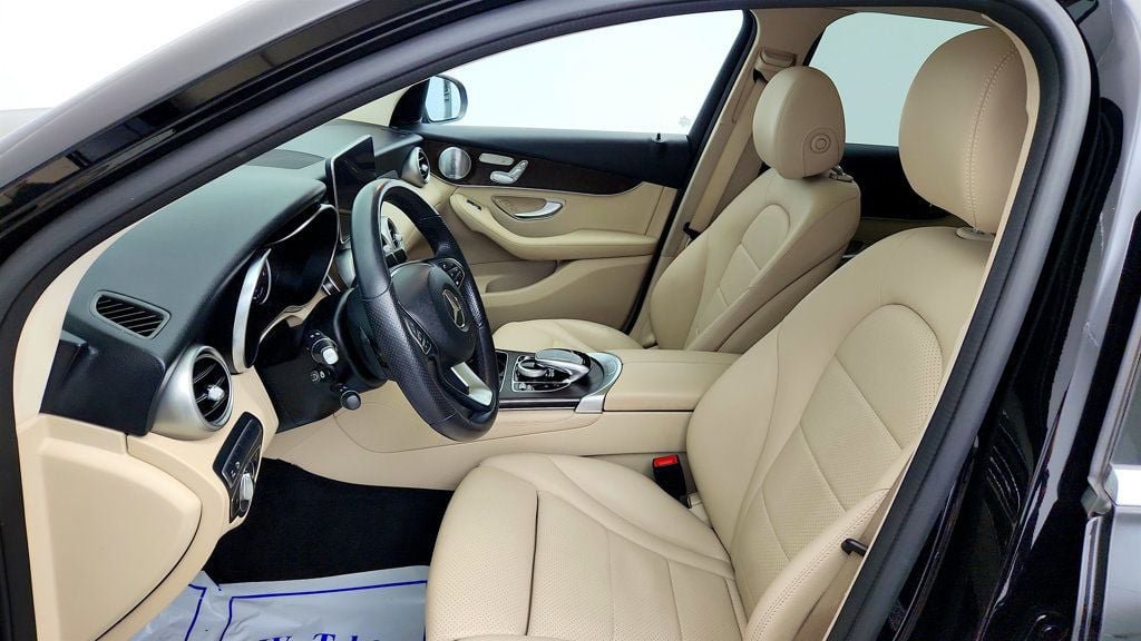 Used 2019 Mercedes-Benz GLC 350e 4MATIC image 19