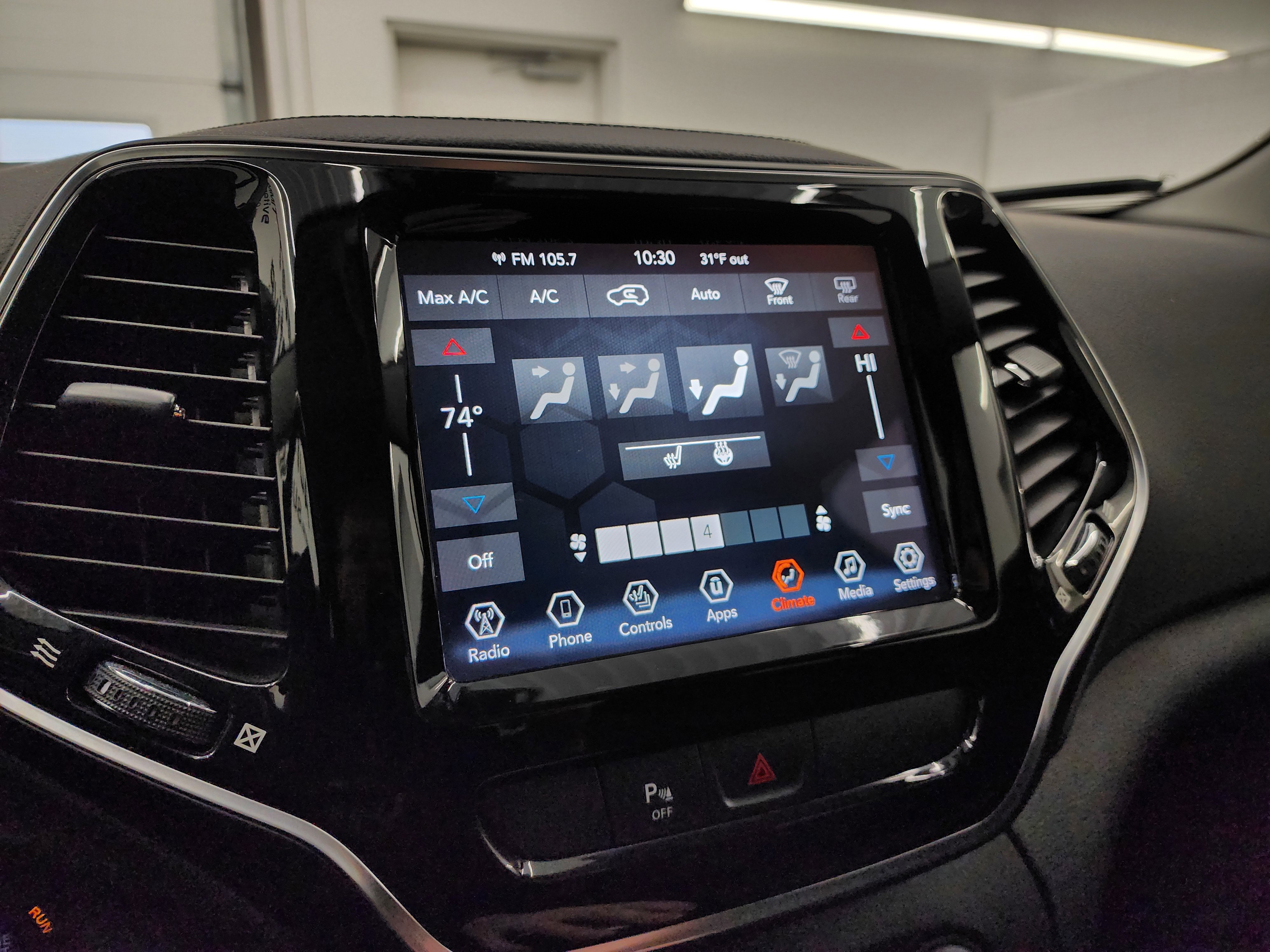 Used 2020 Jeep Cherokee Limited image 47