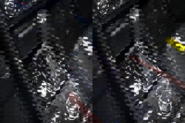 Used 2018 MAZDA MAZDA3 Touring image 13