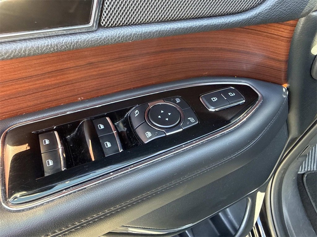 Used 2024 Lincoln Navigator L 4WD image 11