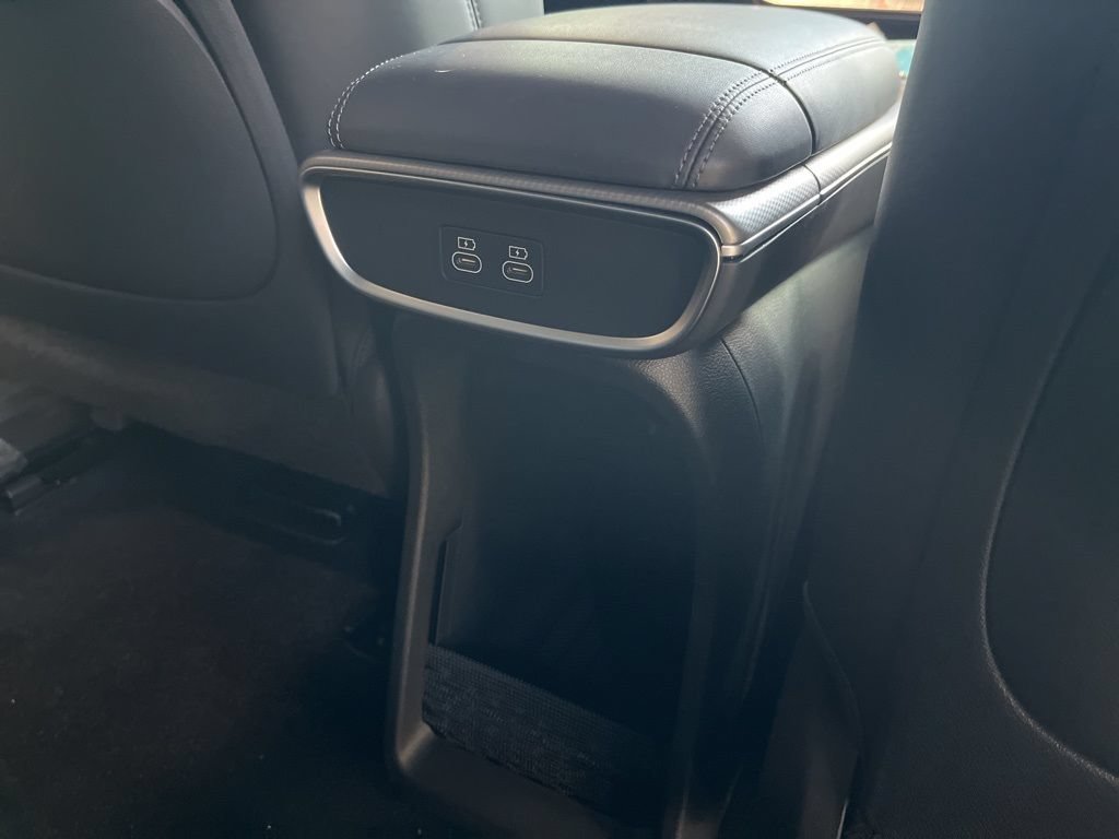 New 2024 Genesis GV60 RWD image 11