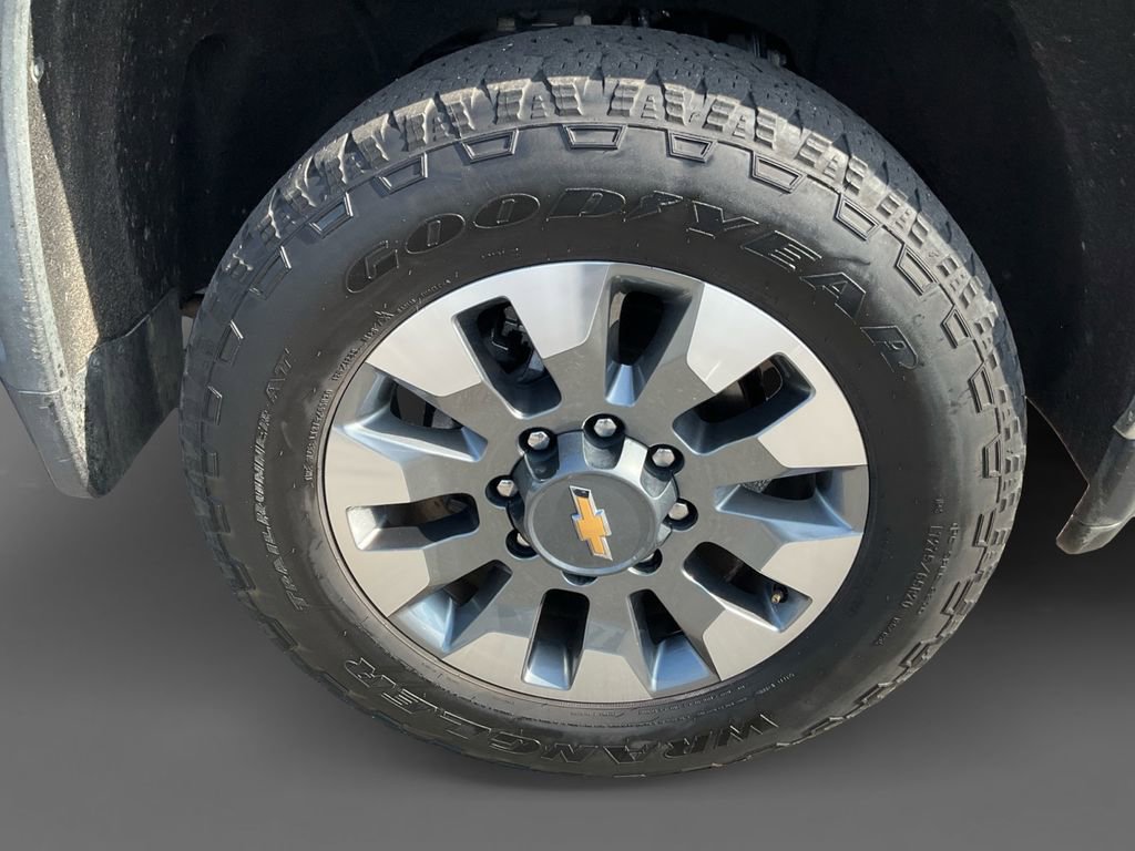 Used 2021 Chevrolet Silverado 2500 LT w/ Convenience Package image 14