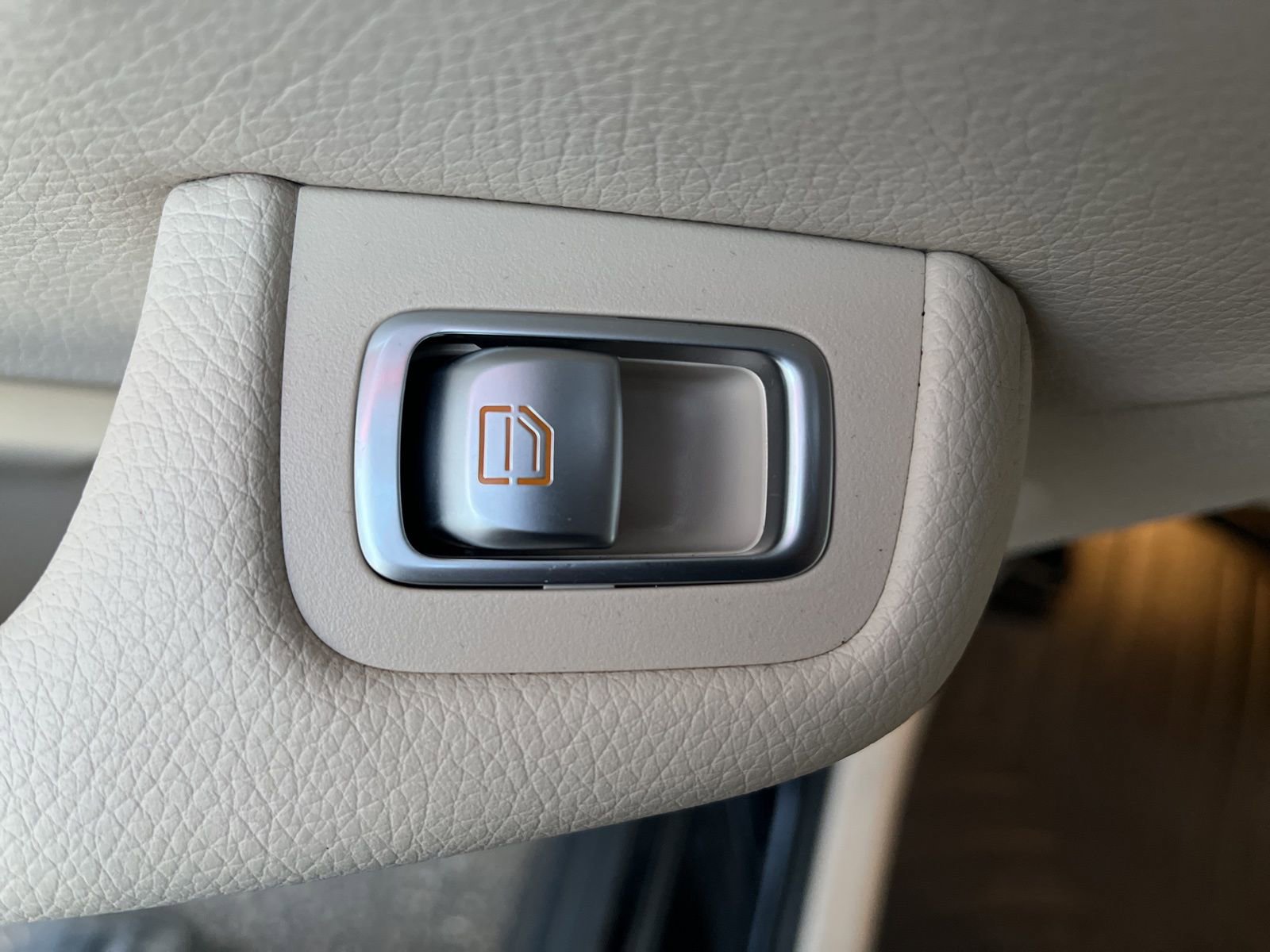 Used 2022 Mercedes-Benz GLC 300 4MATIC image 44