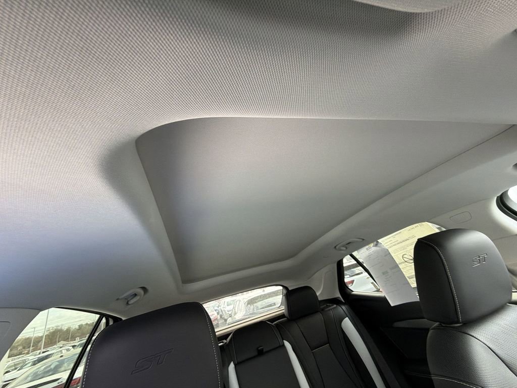 New 2026 Buick Envision Sport Touring image 21