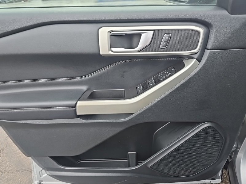 Used 2020 Ford Explorer XLT w/ Equipment Group 202A image 20