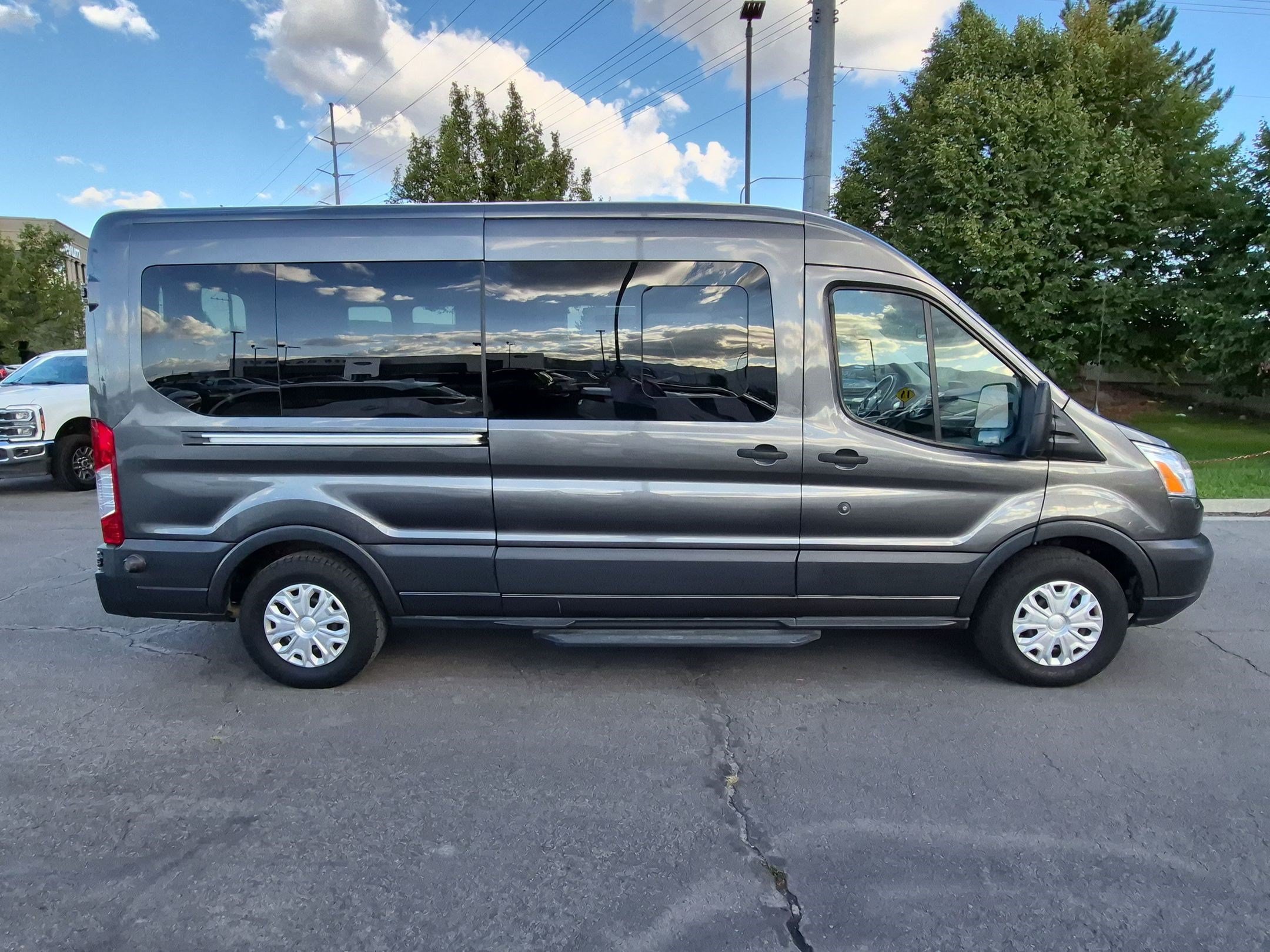 Used 2016 Ford Transit 350 XLT RWD image 2