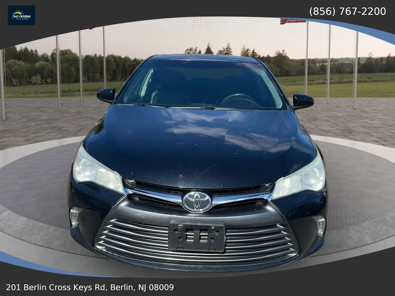 Used 2017 Toyota Camry XSE image 5