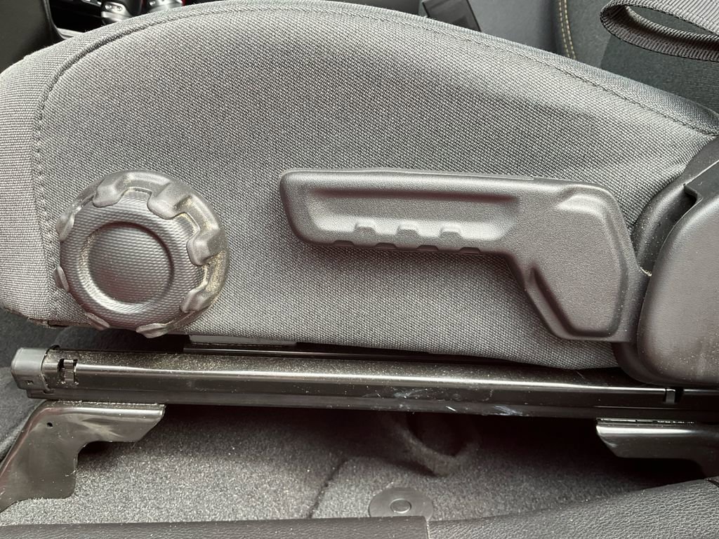 Used 2024 Jeep Wrangler Sport S image 29