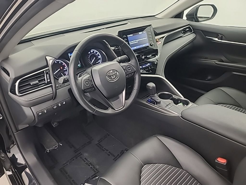 Used 2023 Toyota Camry SE w/ Cold Weather Package image 25