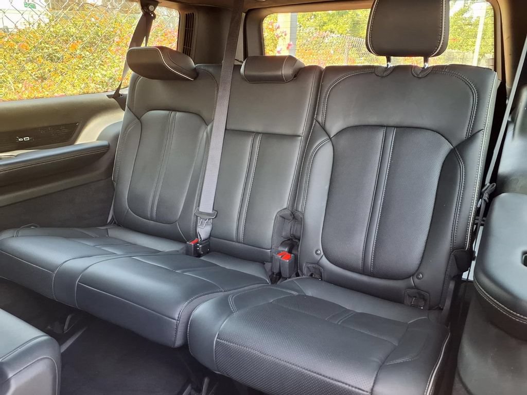 Used 2024 Jeep Grand Wagoneer L Series II AWD/4WD image 25
