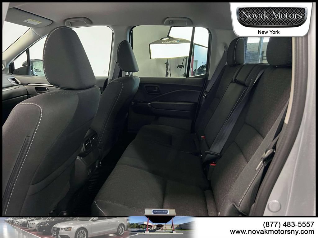 Used 2025 Honda Ridgeline Sport image 13