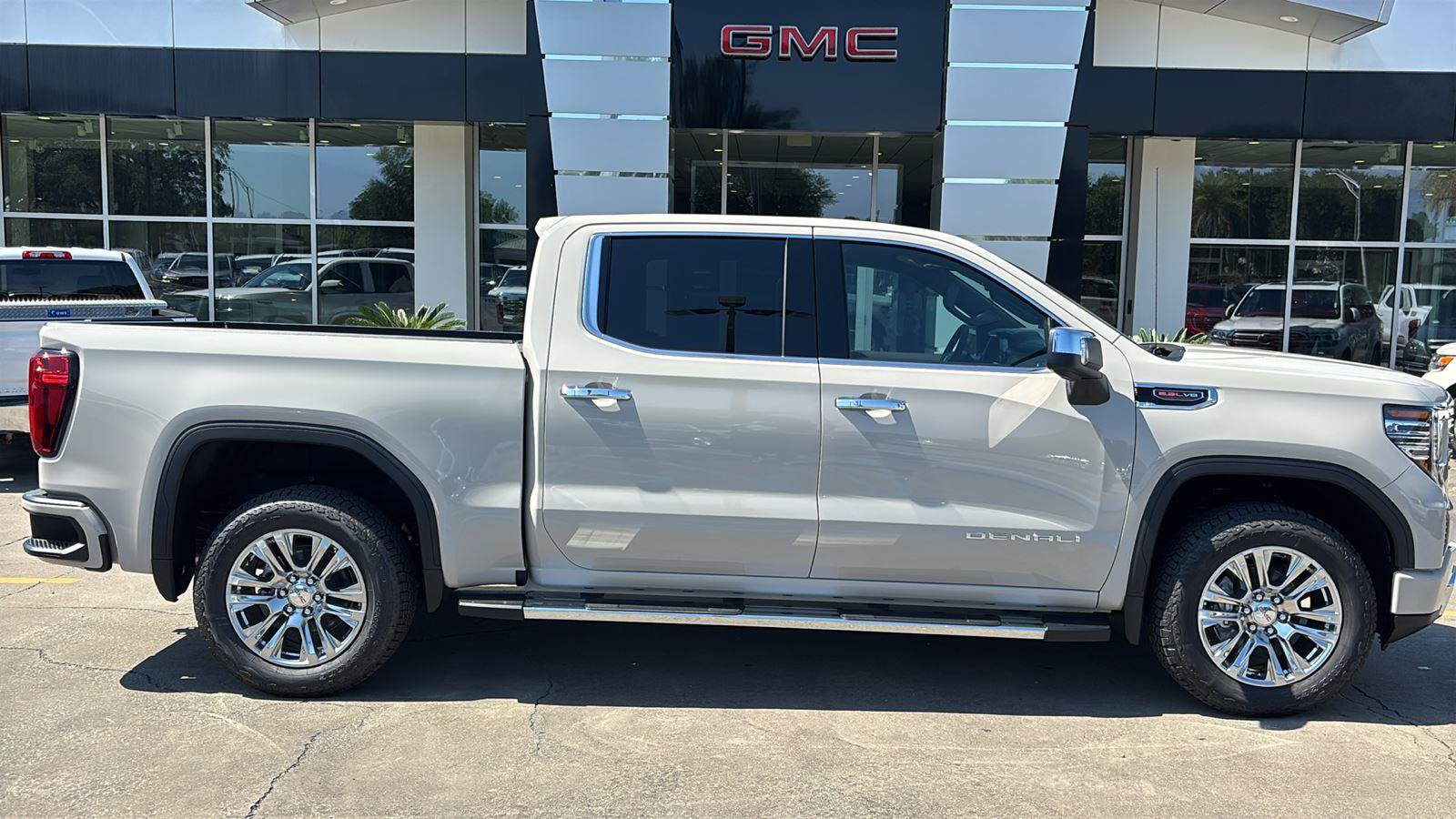 New 2026 GMC Sierra 1500 Denali AWD/4WD image 9