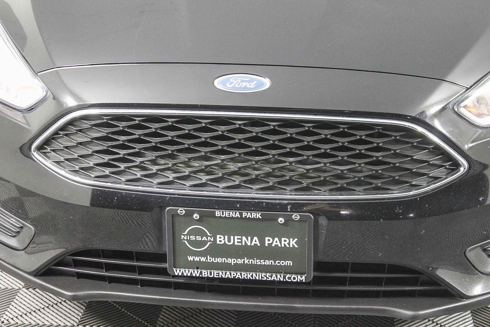 Used 2018 Ford Focus SE w/ Cold Weather Package image 5