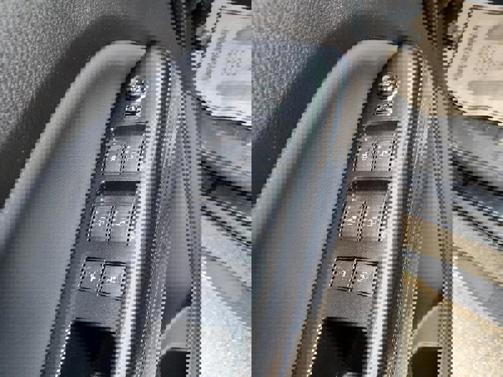 Used 2017 Chevrolet Colorado Z71 image 14