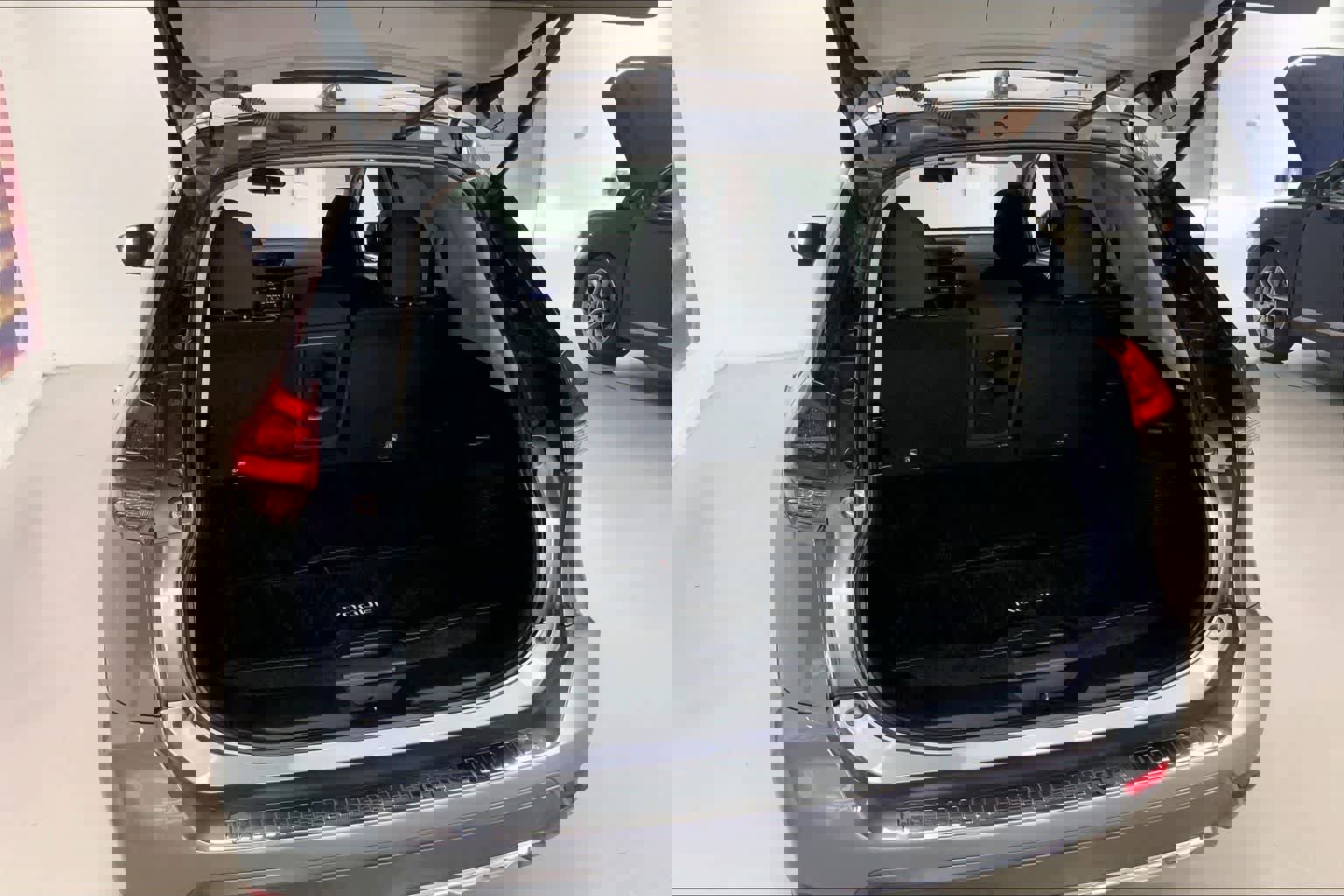 Used 2018 Nissan Rogue SV w/ Premium Package image 17