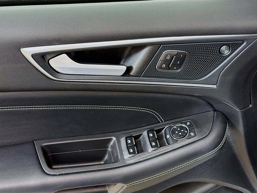 Used 2024 Ford Edge Titanium AWD/4WD image 30