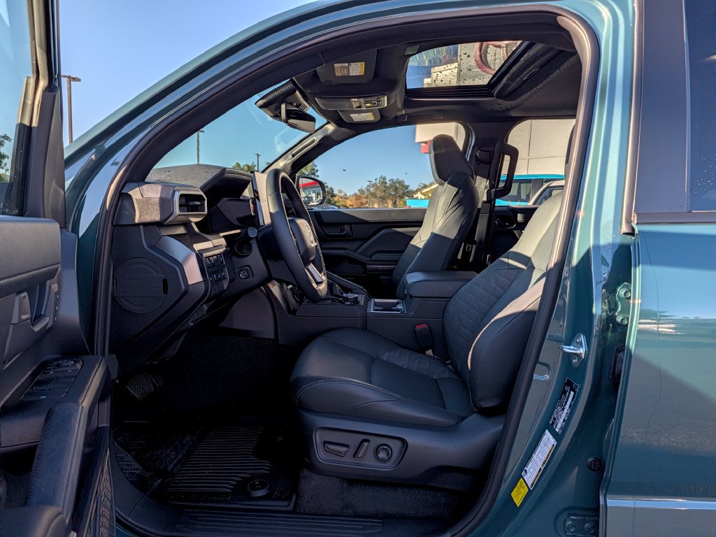 Used 2026 Toyota 4Runner TRD Off-Road Premium AWD/4WD image 5