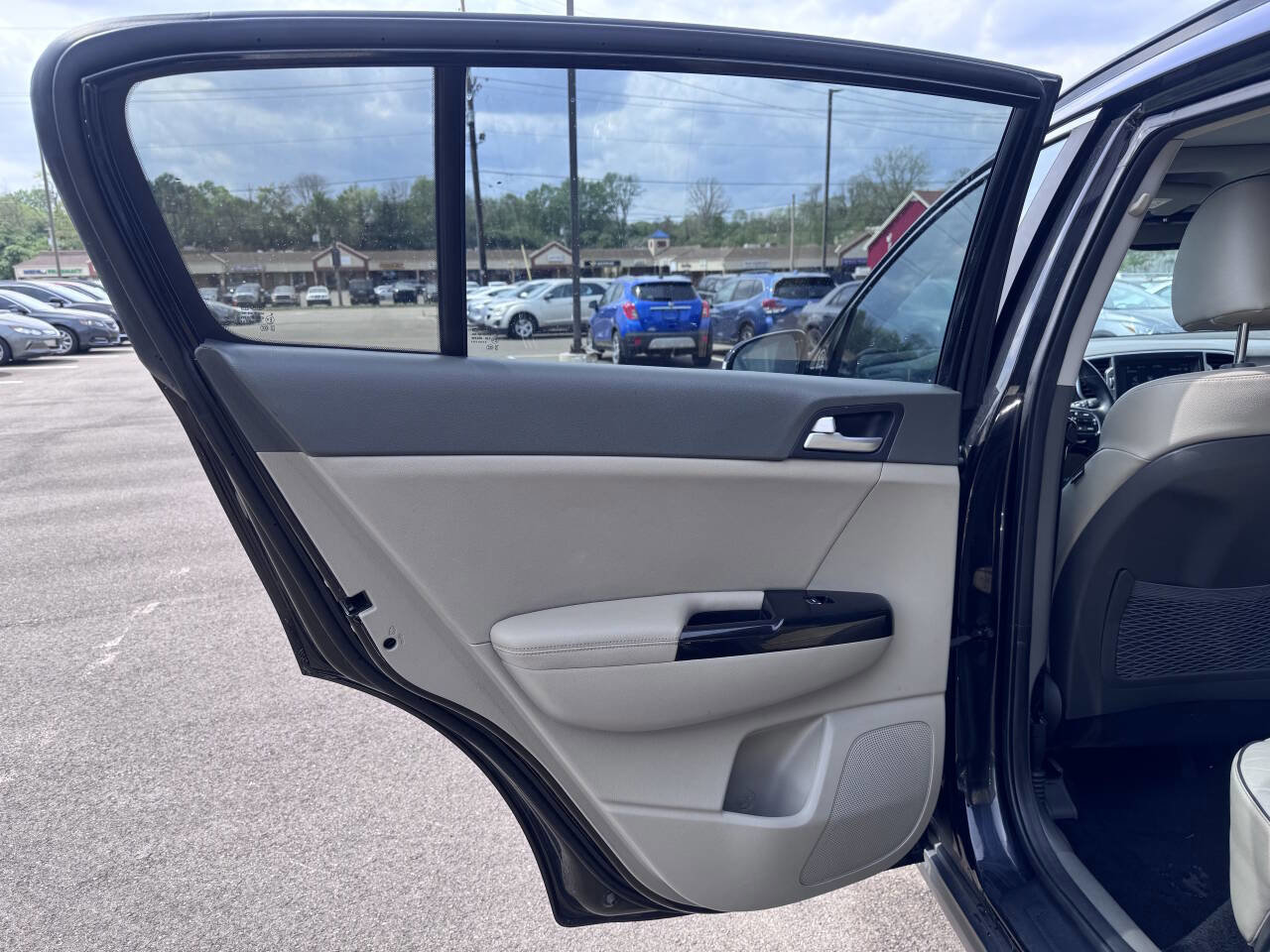 Used 2019 Kia Sportage EX w/ EX Premium Package FWD image 12