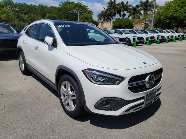 Used 2023 Mercedes-Benz GLA 250 4MATIC image 2