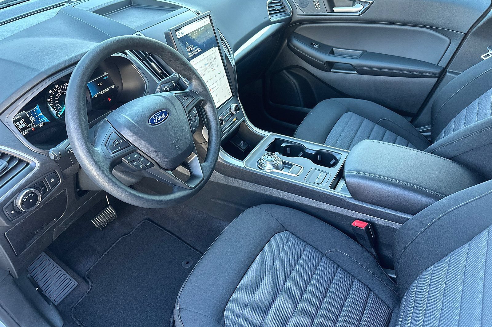 New 2024 Ford Edge SE w/ Black Appearance Package AWD/4WD image 12