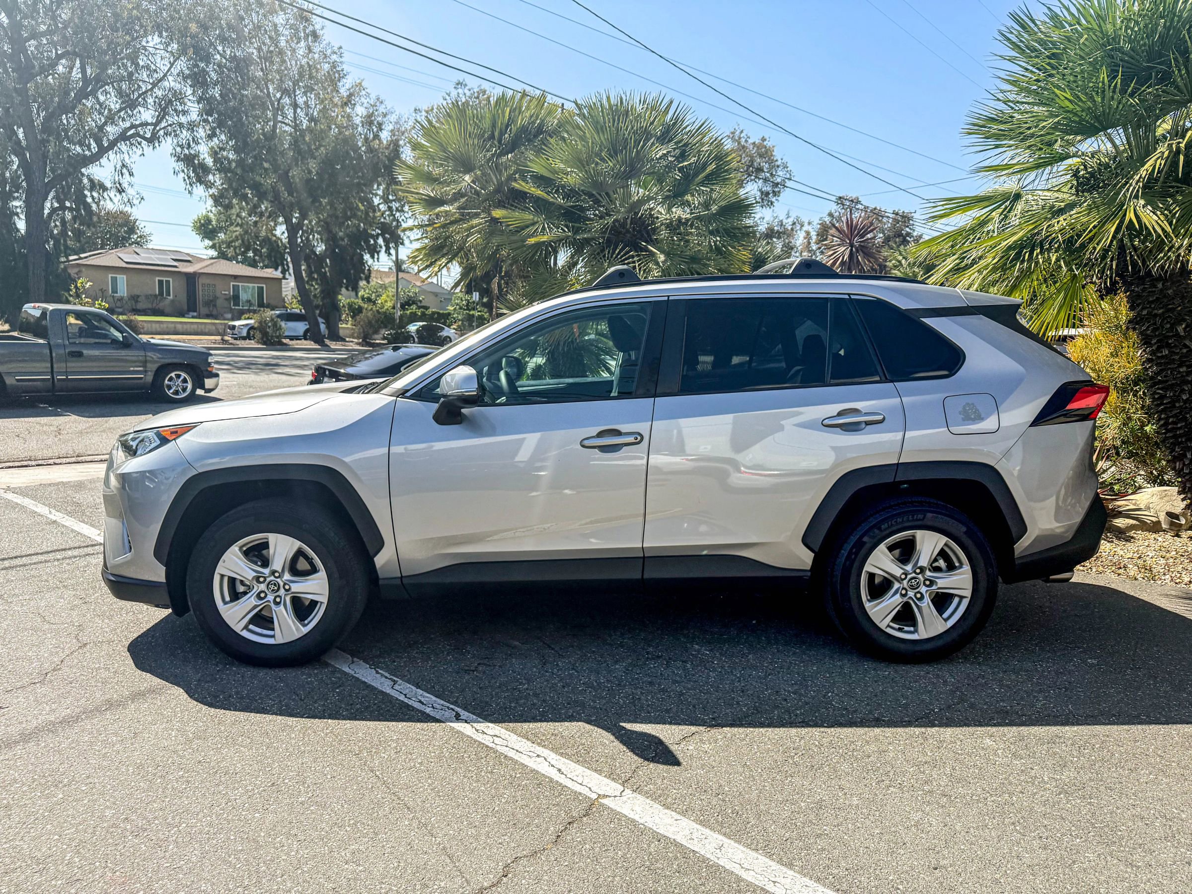 Used 2020 Toyota RAV4 XLE image 12