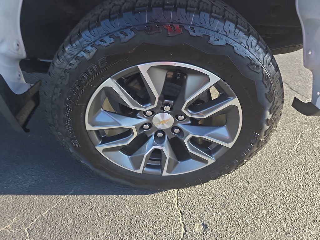 Used 2024 Chevrolet Silverado 1500 LT image 34