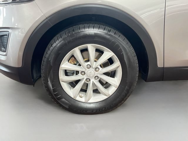 Used 2018 Kia Sorento FWD image 32
