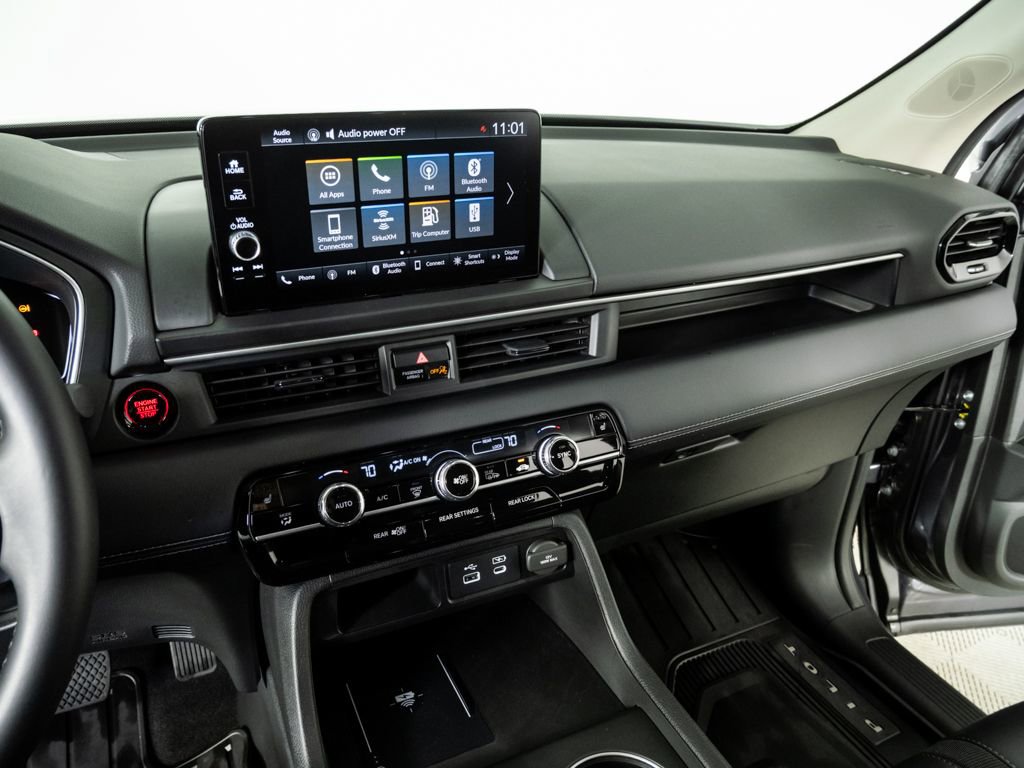 Used 2025 Honda Pilot EX-L image 12