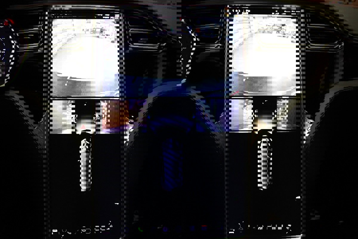 Used 2018 Tesla Model S 75D image 22