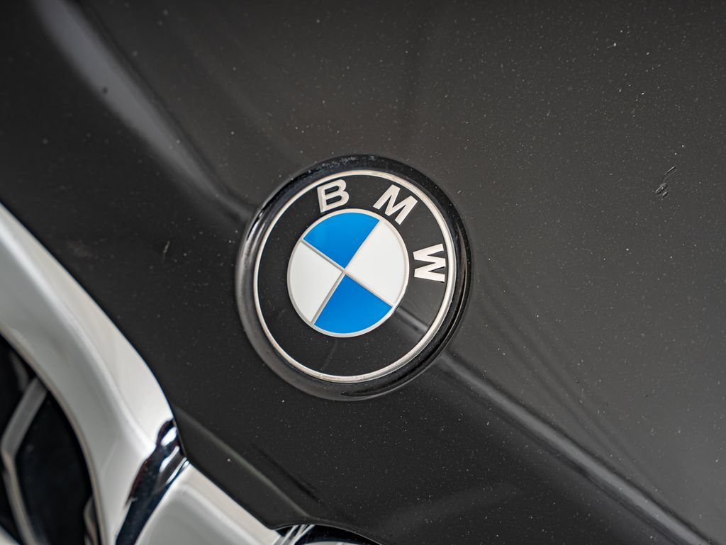 Used 2021 BMW 530i xDrive w/ Convenience Package AWD/4WD image 12