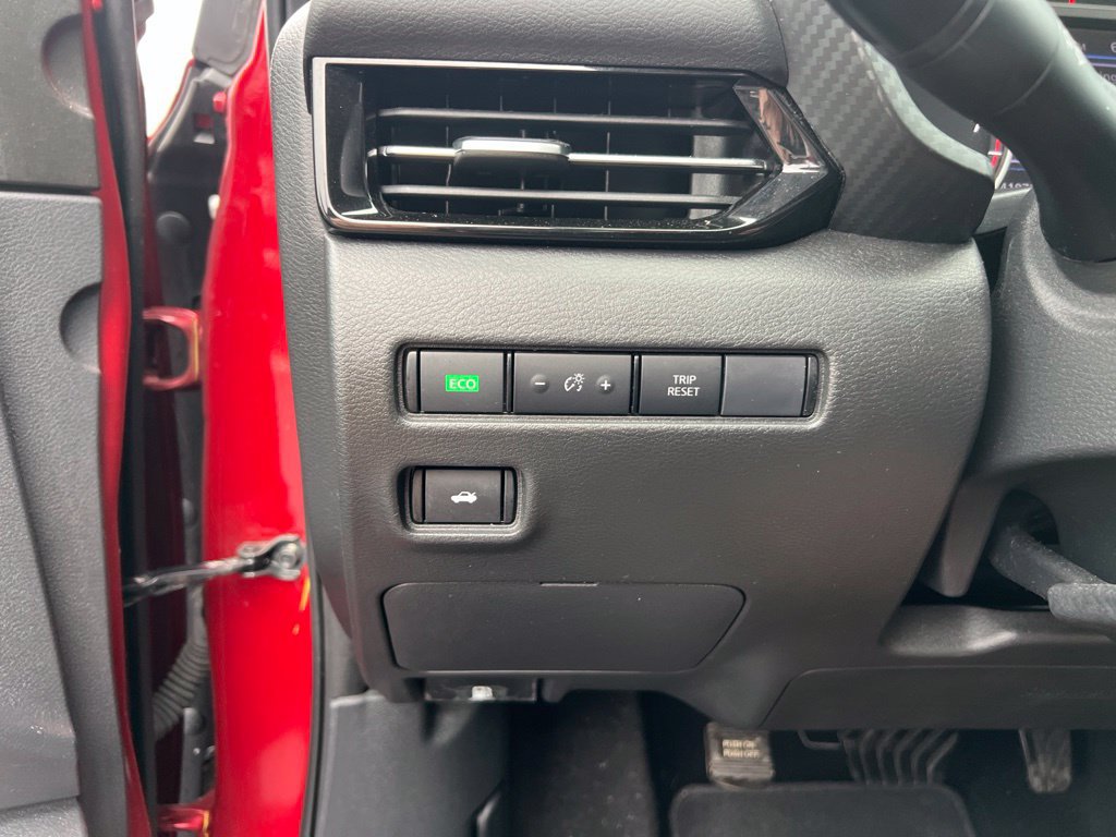 Used 2022 Nissan Sentra SR w/ Lighting Package FWD image 16