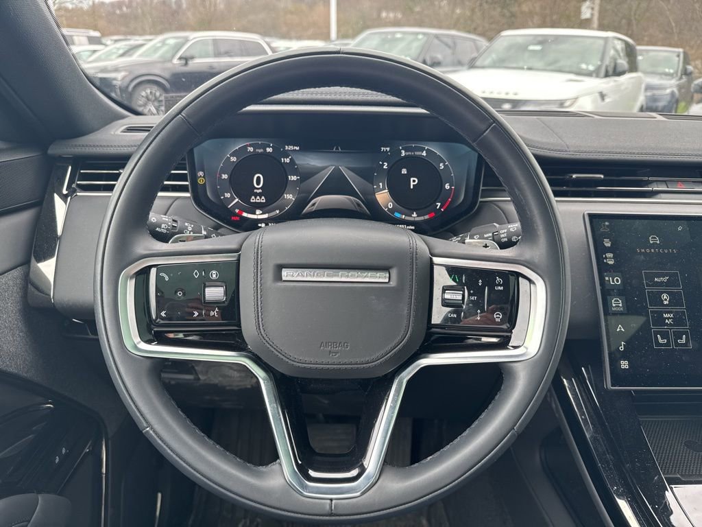 Used 2025 Land Rover Range Rover Sport SE image 12