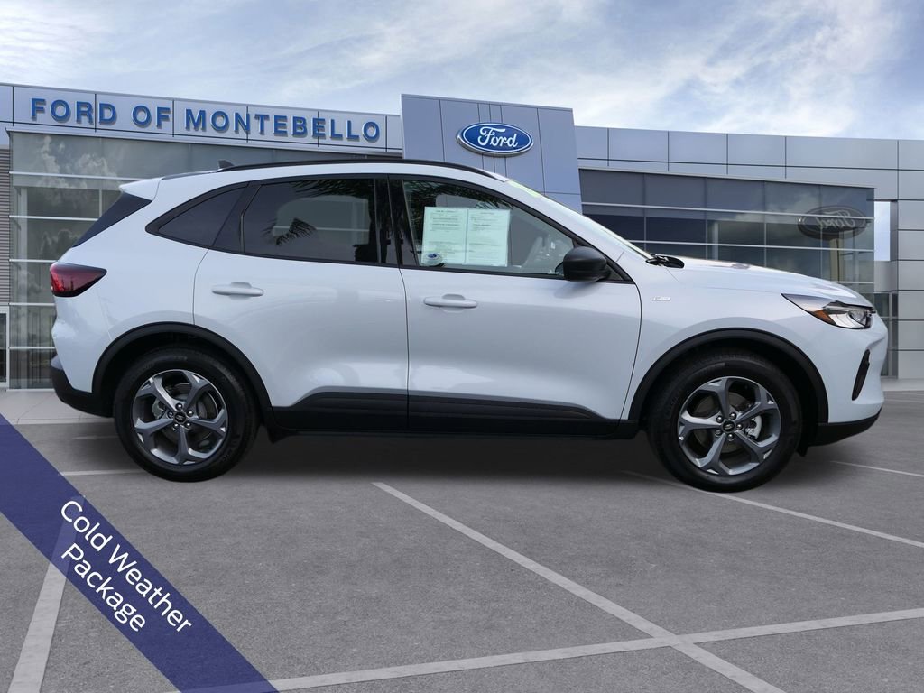 Used 2025 Ford Escape ST-Line w/ Equipment Group 301A image 2