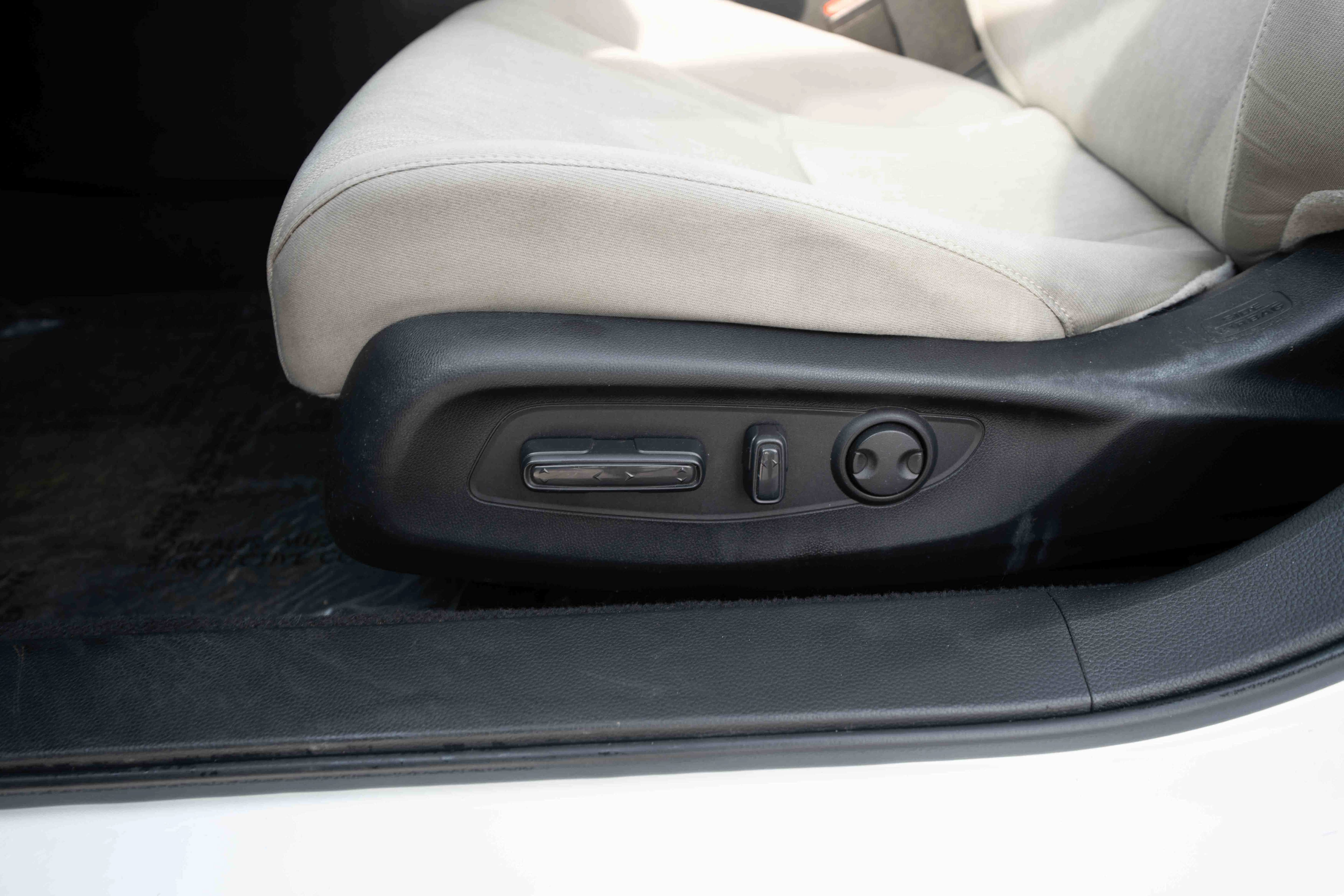 Used 2025 Honda Accord SE image 12