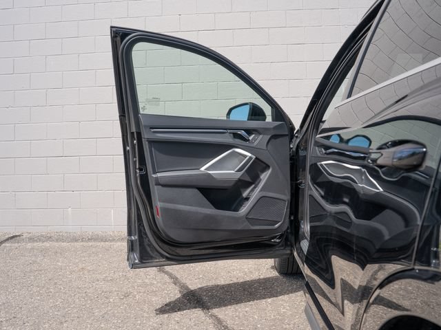 Used 2024 Audi Q3 2.0T Premium Plus w/ Premium Plus Package AWD/4WD image 15