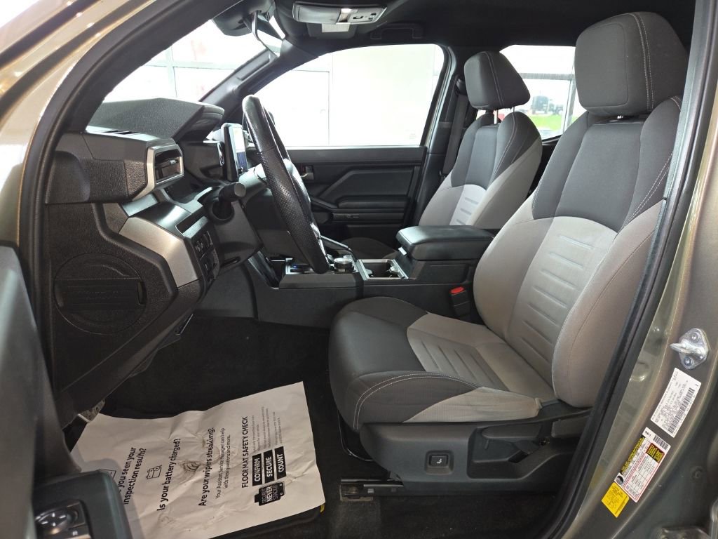 Used 2024 Toyota Tacoma TRD Sport image 9