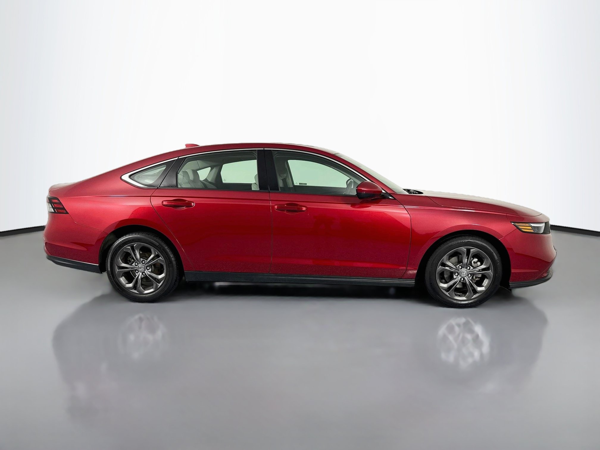 Certified 2024 Honda Accord EX image 4
