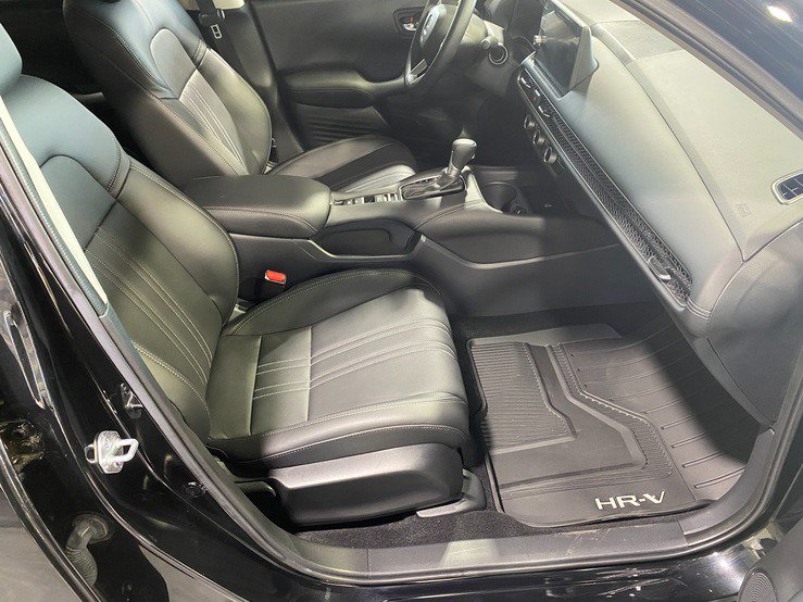Used 2026 Honda HR-V EX-L image 17