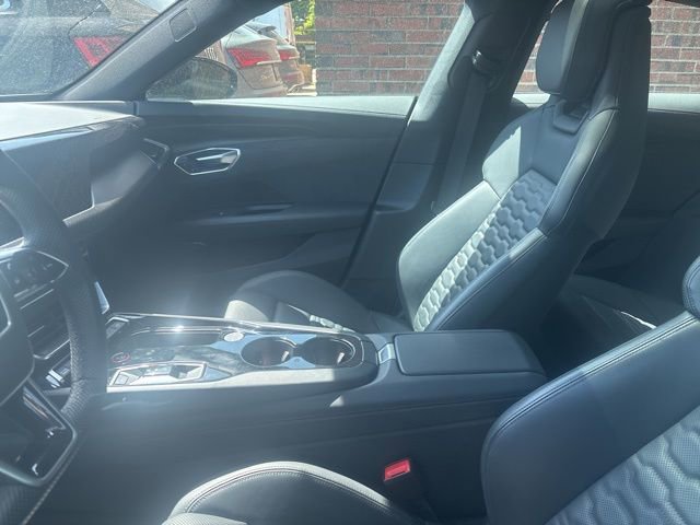Used 2024 Audi e-tron GT Premium Plus w/ Performance Package AWD/4WD image 4