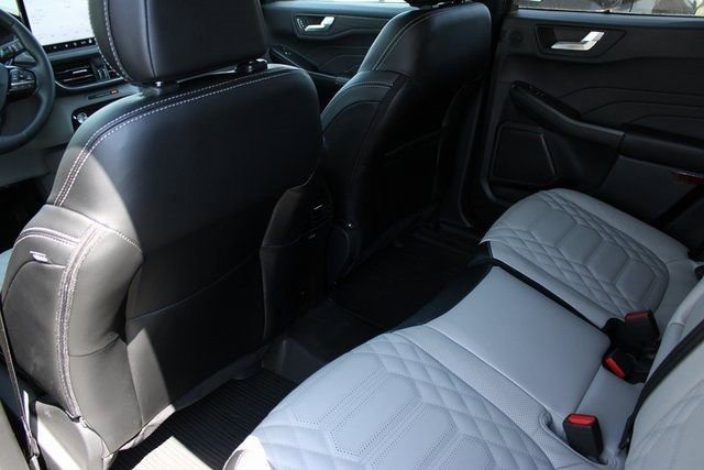 New 2024 Ford Escape SE w/ PHEV Premium Package image 12